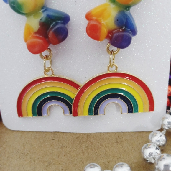 Fun gummy bear rainbow lgbtq pride dangle resin earrings - Picture 8 of 13